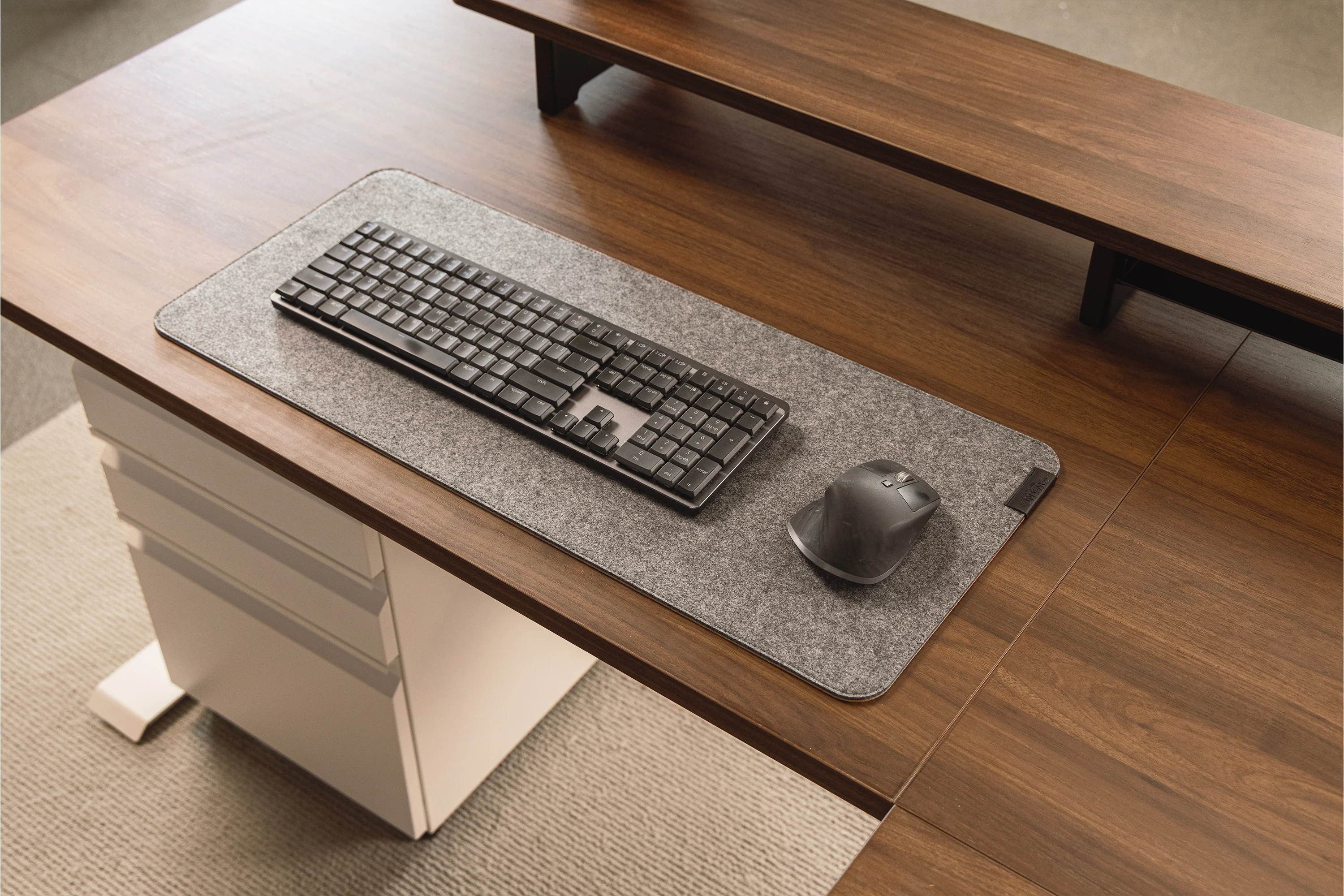 Vernal L-shaped Standing Desk 2025 - Image 8